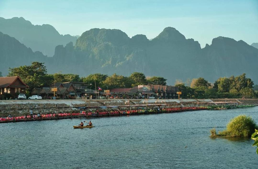 Vang Vieng Th Central Park Hotel Exterior foto